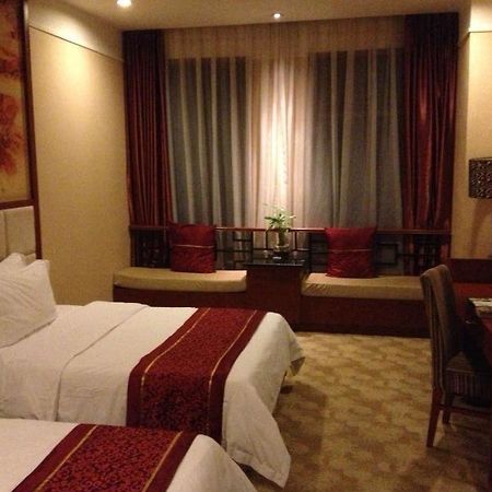 Hongyadong Hotel Чунцин Екстериор снимка