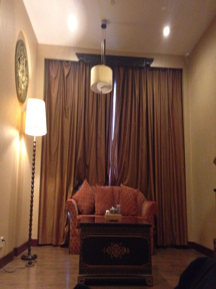 Hongyadong Hotel Чунцин Екстериор снимка