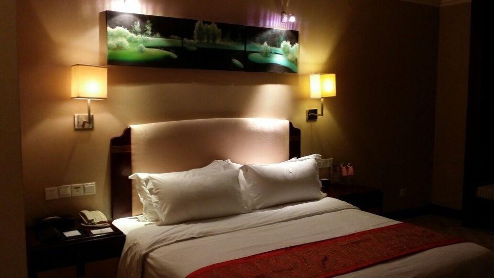 Hongyadong Hotel Чунцин Екстериор снимка