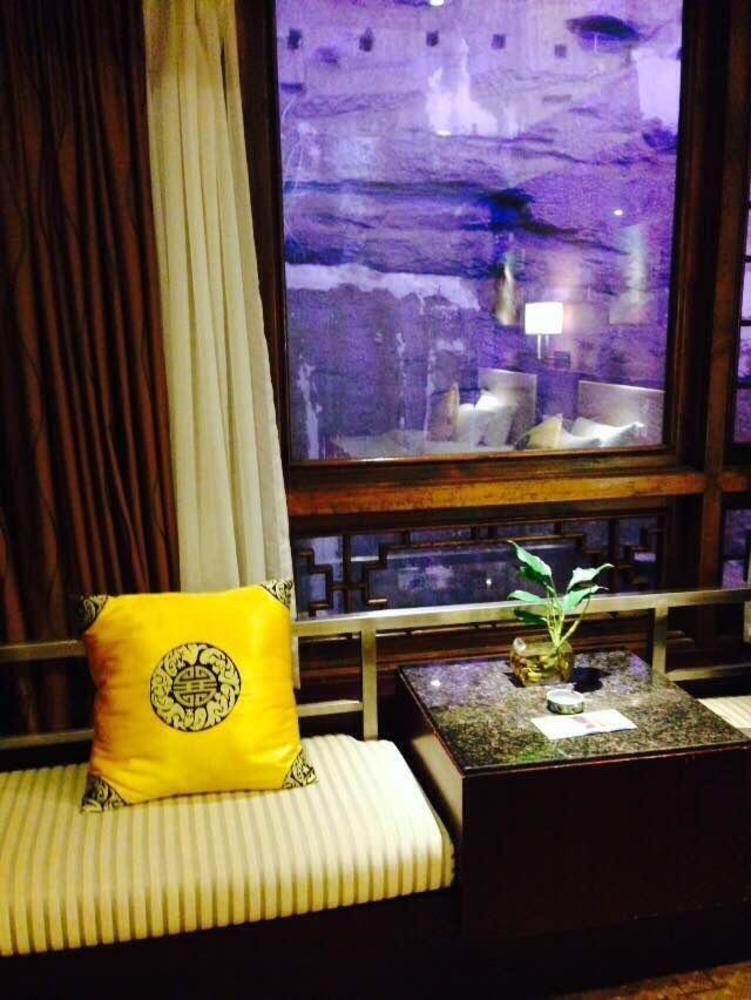 Hongyadong Hotel Чунцин Екстериор снимка